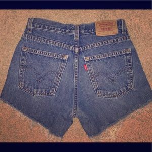 Levi high-waisted raw hem shorts